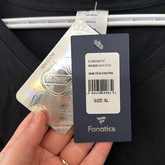 NWT Women's XL Fanatics Pittsburgh Penguins #87 Sidney Crosby V-Neck T-Shirt - Picture 3 of 4